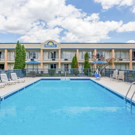Days Inn By Wyndham Christiansburg Buitenkant foto