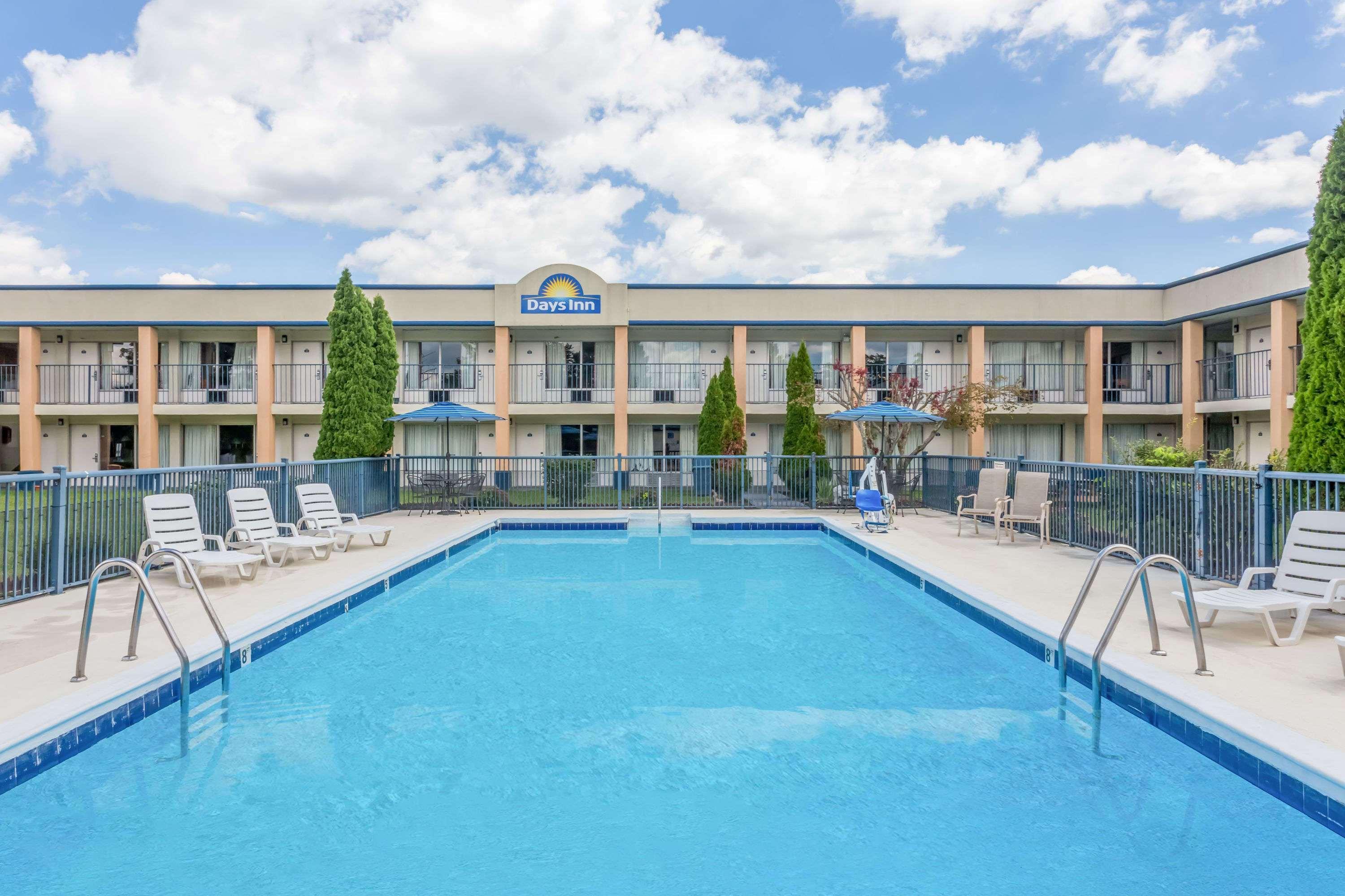 Days Inn By Wyndham Christiansburg Buitenkant foto