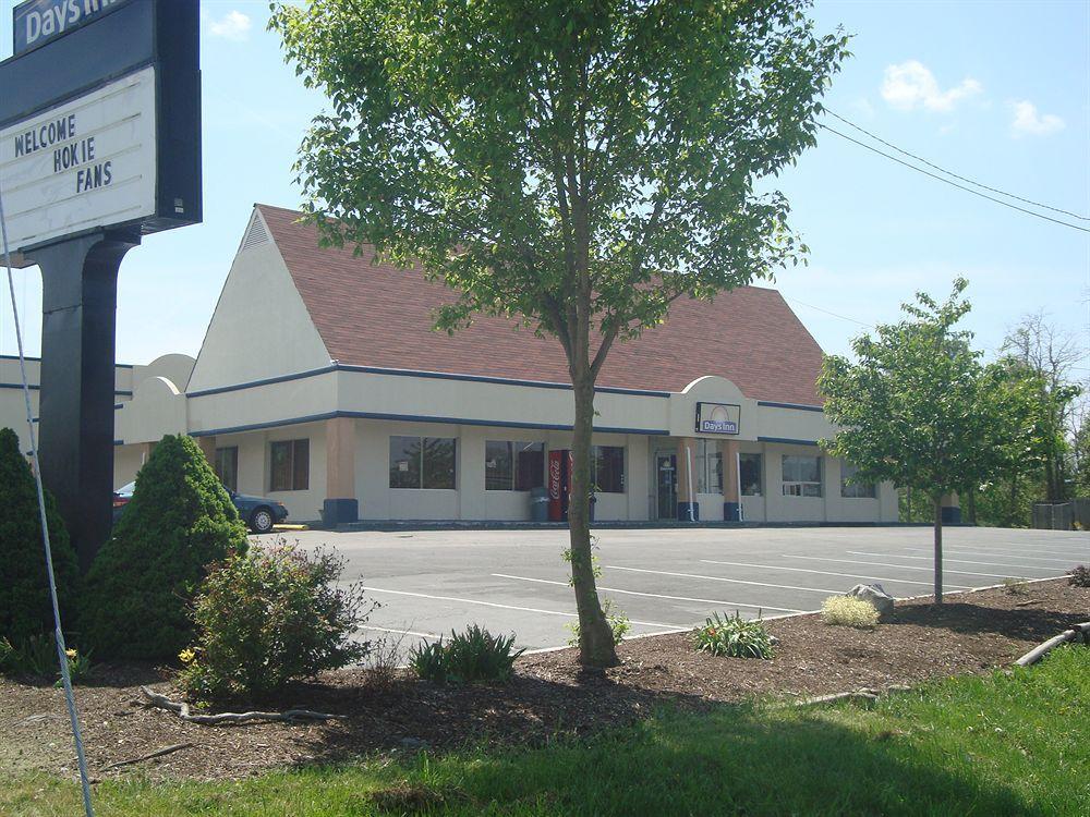 Days Inn By Wyndham Christiansburg Buitenkant foto
