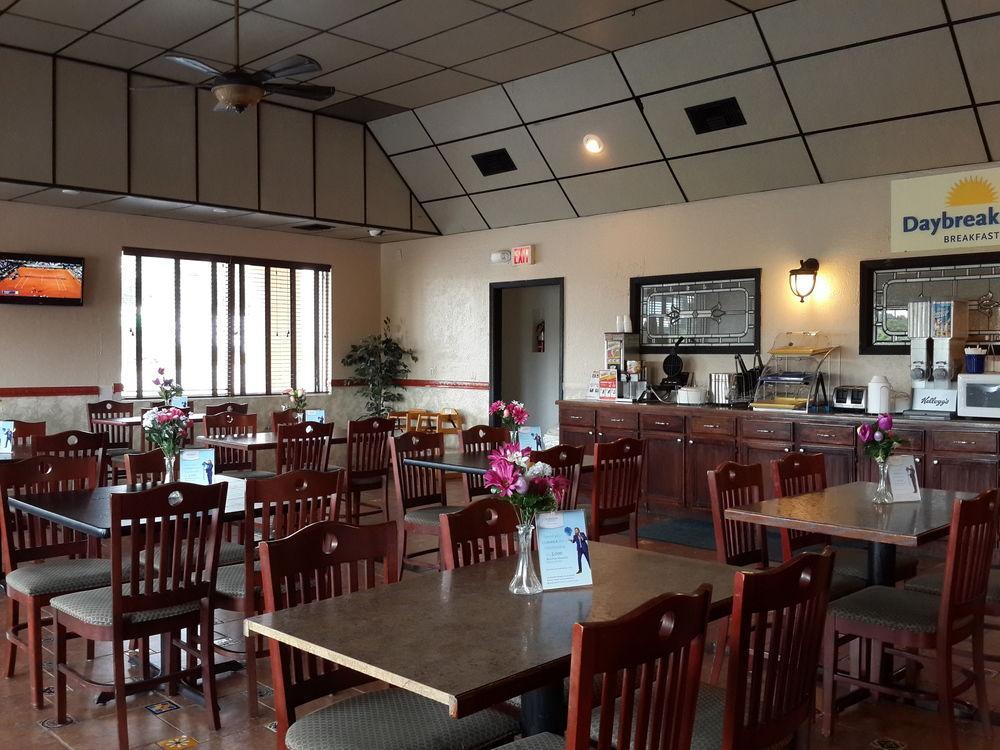 Days Inn By Wyndham Christiansburg Buitenkant foto