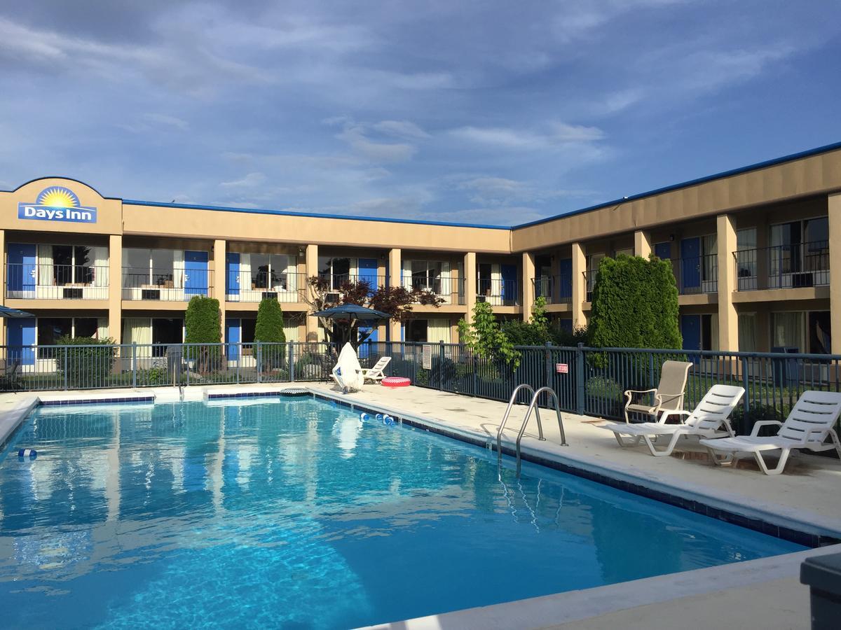 Days Inn By Wyndham Christiansburg Buitenkant foto