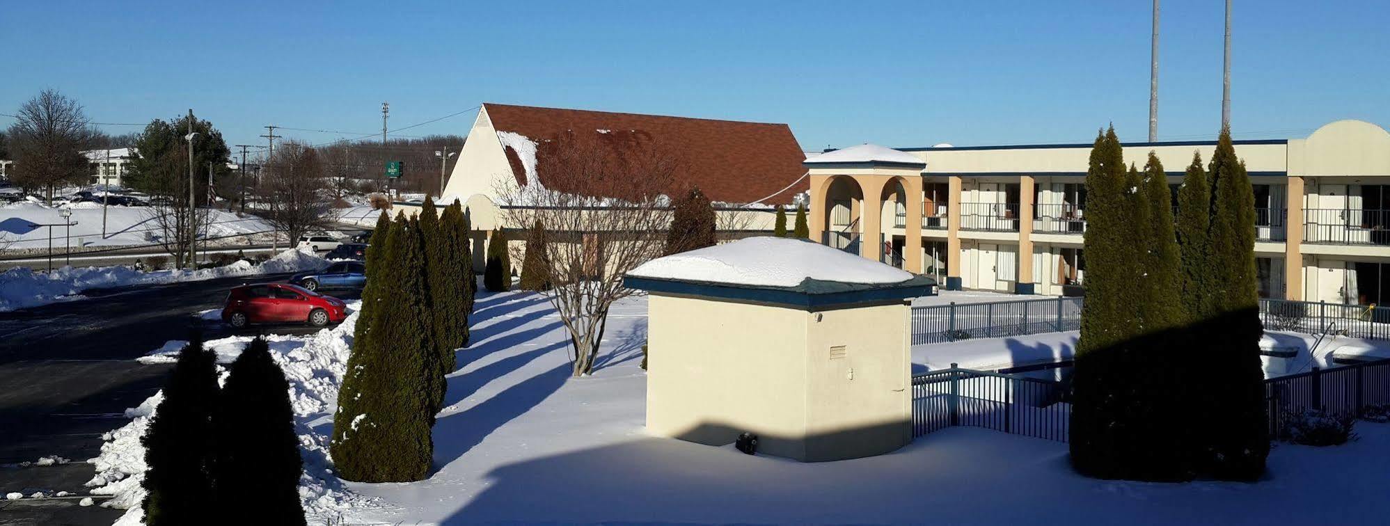 Days Inn By Wyndham Christiansburg Buitenkant foto
