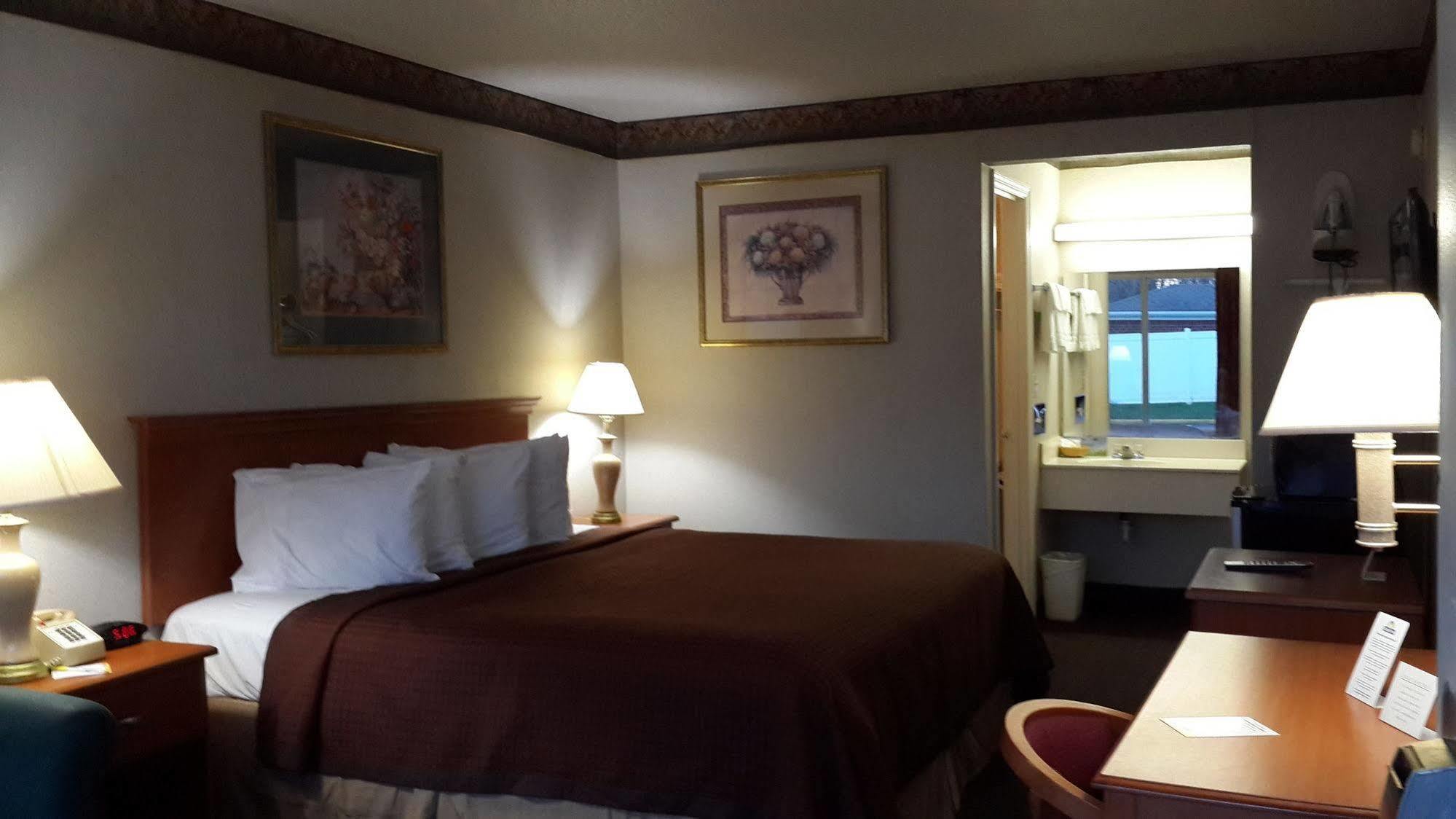 Days Inn By Wyndham Christiansburg Buitenkant foto