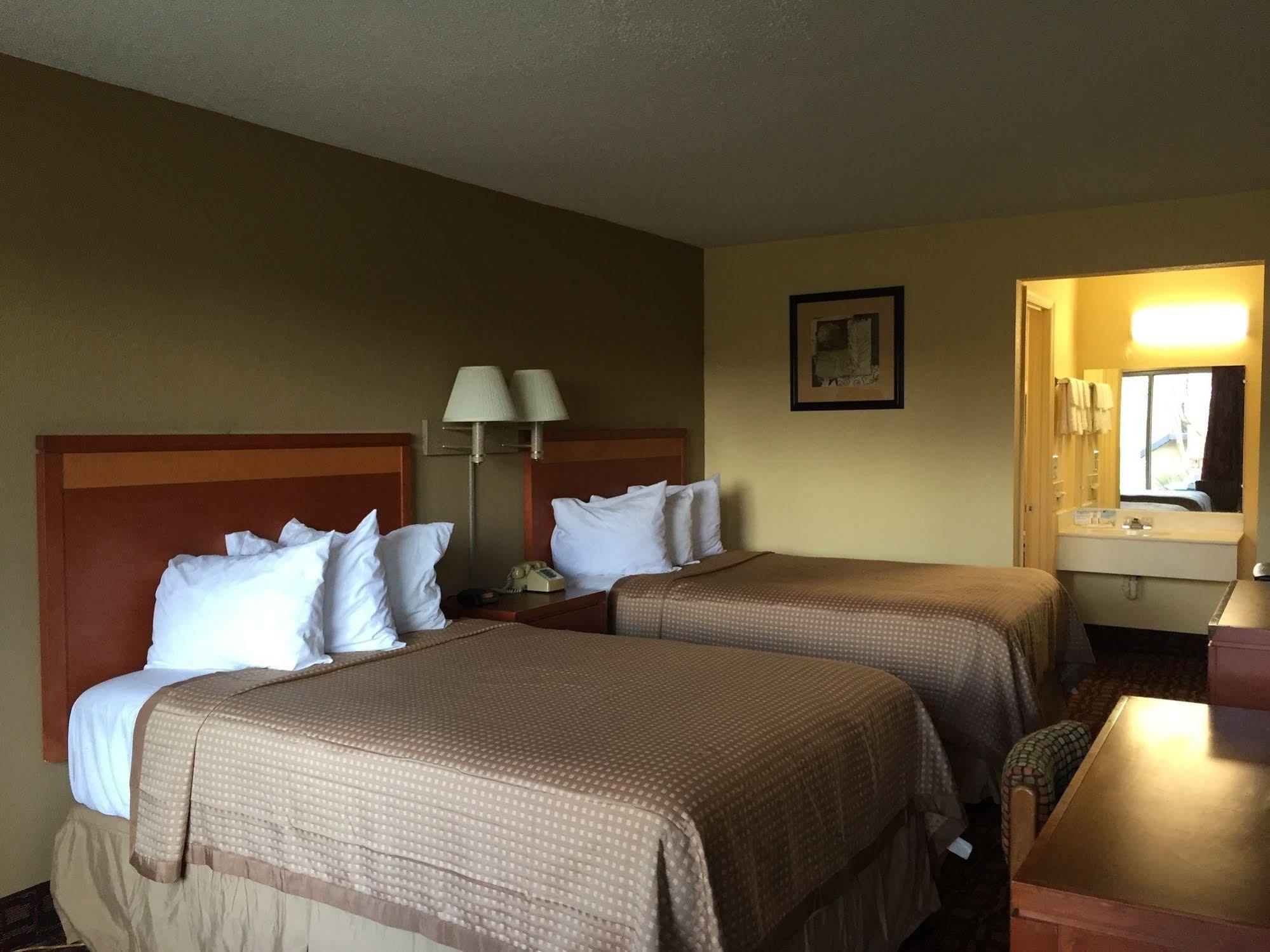 Days Inn By Wyndham Christiansburg Buitenkant foto